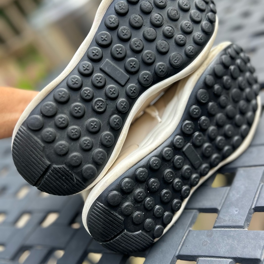 Vintage Havanna Run Women’s Cream and Gold Star Sneakers - Picture 10 of 13